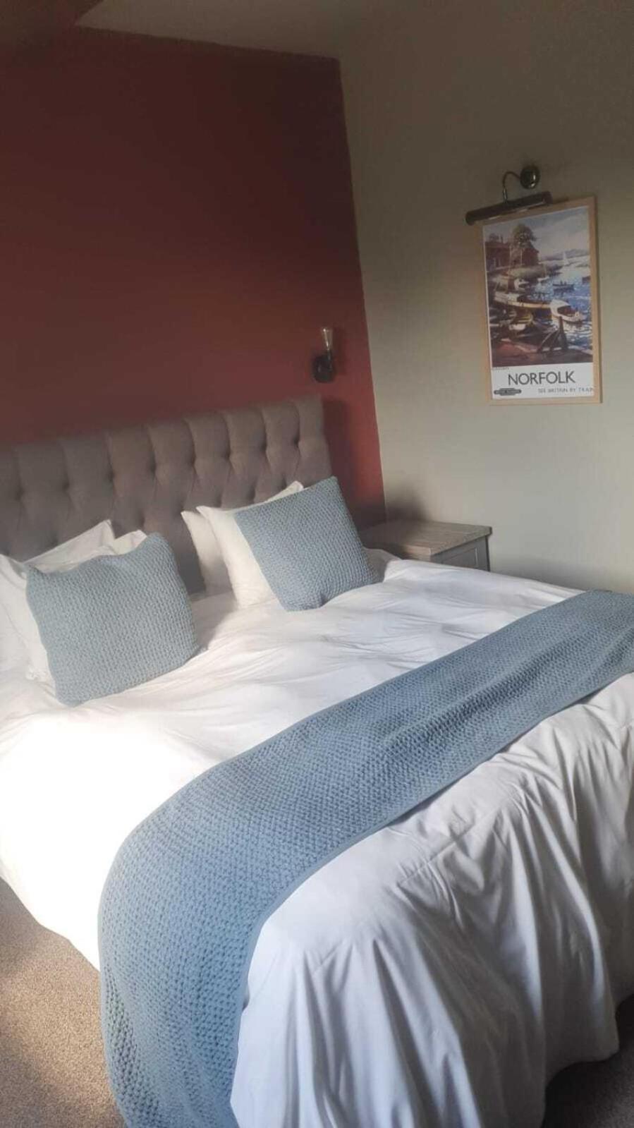 The Kings Head Inn, Home Of The Acle Steak מראה חיצוני תמונה